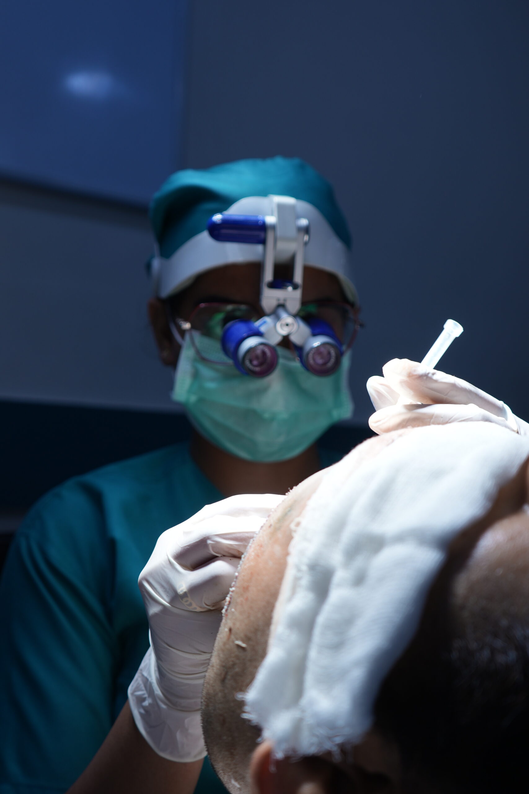 Hair Transplant Complications Delhi Patients Should Be Aware Of
