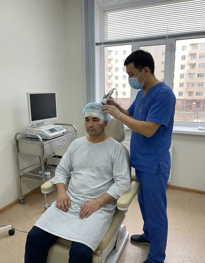 Government Hair Transplant in Delhi: What to Expect?