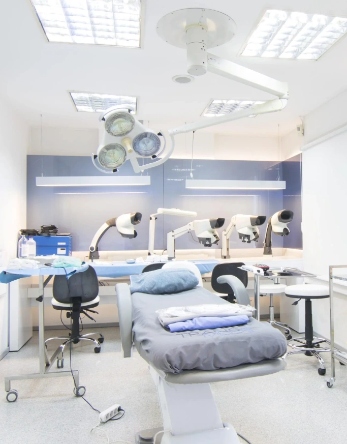 Cost Per Graft Delhi Clinics Charge